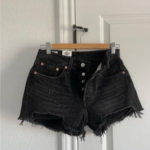 levi’s black cut off shorts